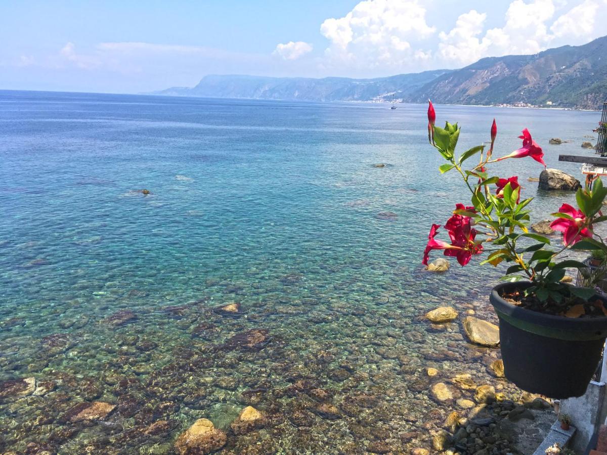 Bb Il Generale Panzió Scilla Kültér fotó