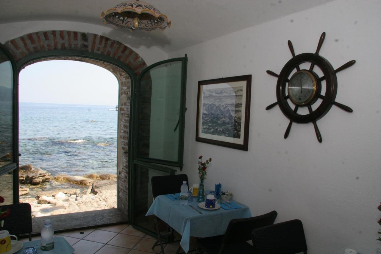 Bb Il Generale Panzió Scilla Kültér fotó