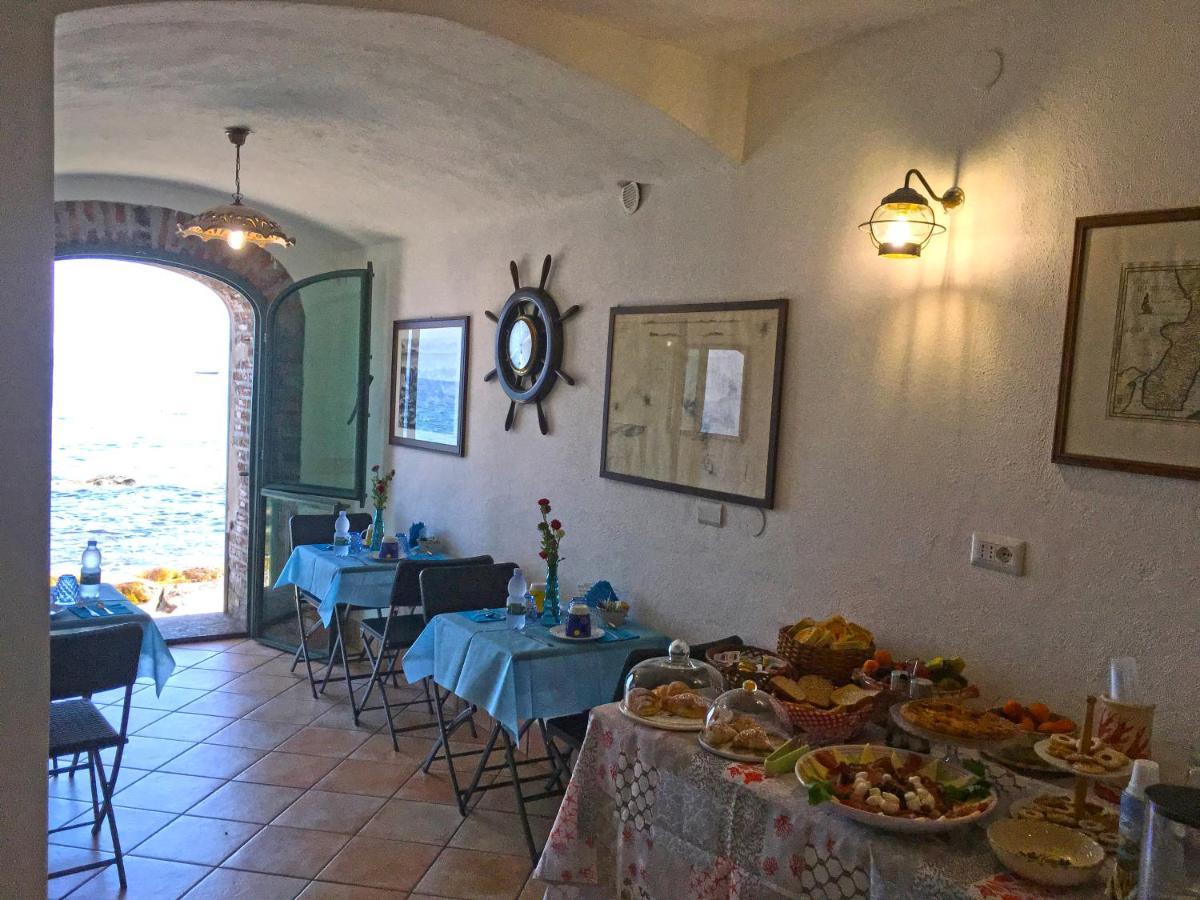Bb Il Generale Panzió Scilla Kültér fotó