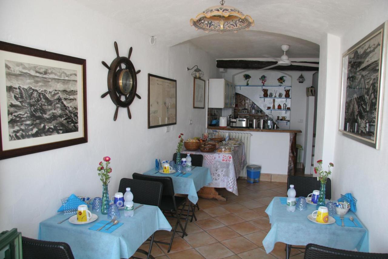 Bb Il Generale Panzió Scilla Kültér fotó